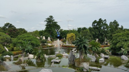 Millió éves kőpark és krokodil farm