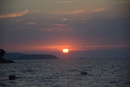 Sai Kaew (Navy) beachen naplemente