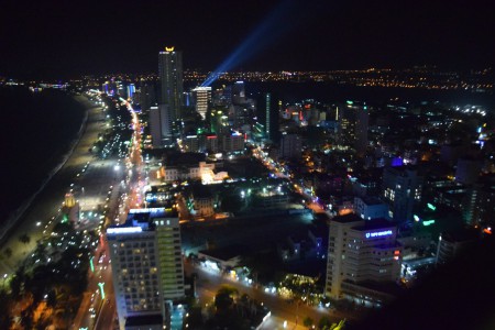 Nha Trang éjszaka fentről